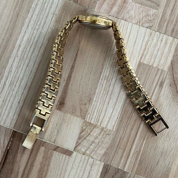 Galaxie by Elgin Diamond Ladies Watch Vintage Gold Tone Bracelet and Dial - Picture 6 of 11